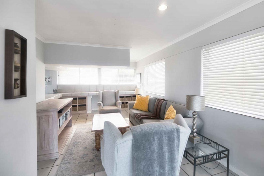 4 Bedroom Property for Sale in Voelklip Western Cape